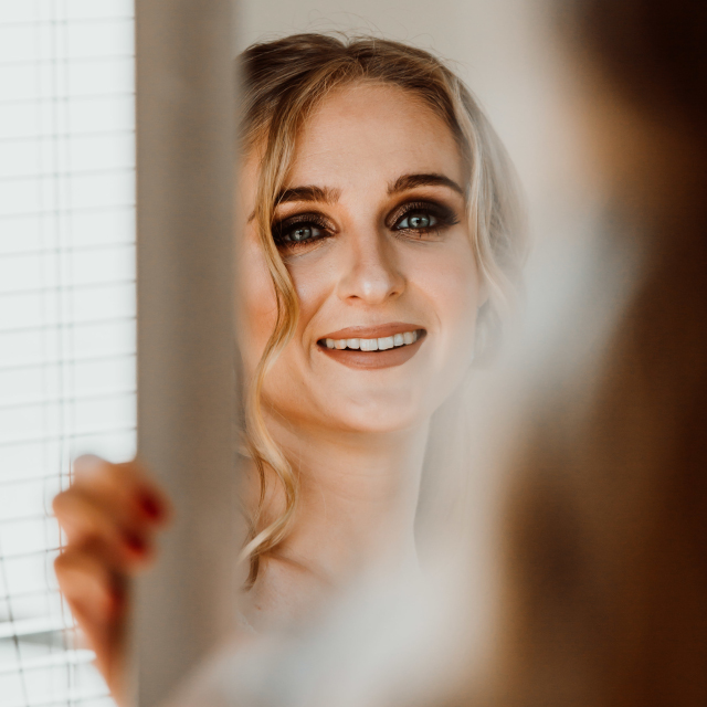 Bridesmaids make-up looks